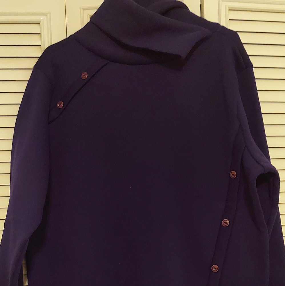 Sweater - Picture 2 of 3